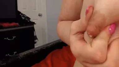Lactating plumper Courtney Lynn to let suck milky nipples